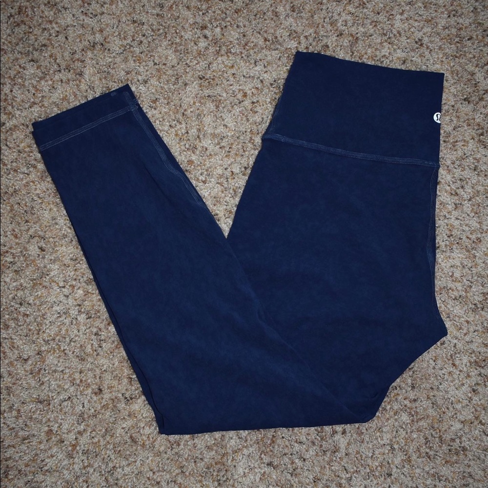 navy size 10 lululemon leggings, super comfy!!